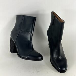 L.L. Bean Signature Ankle Boots Women's 6 Black Leather Side Zip 303152-OSCJ6